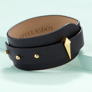 Leather adjustable cuff